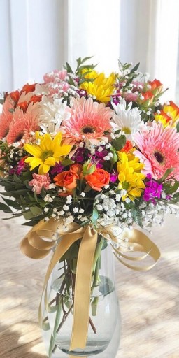 Renkli Çiçek Aranjmanı